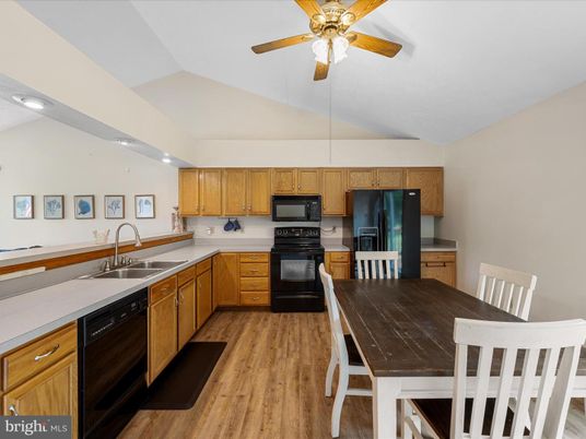 Dining room, Interior, Kitchen, Recessed Lighting, Wood Texture Flooring