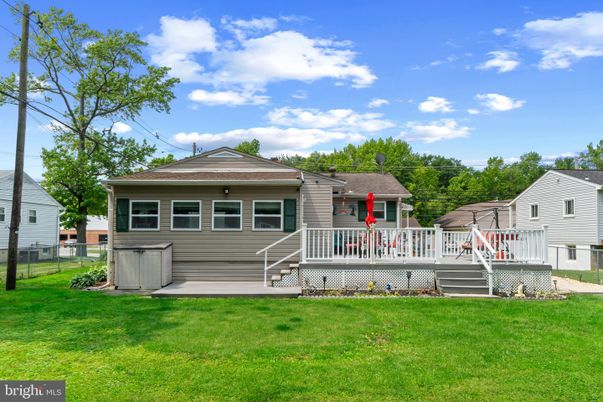 Backyard, Exterior, Hot Tub