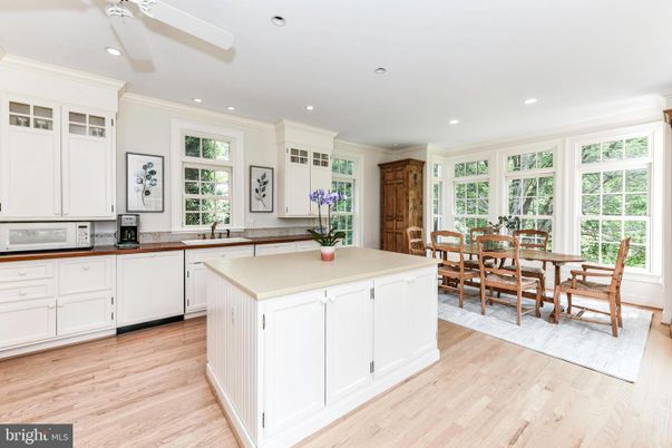 Dining room, Interior, Kitchen, Recessed Lighting, Wood Texture Flooring