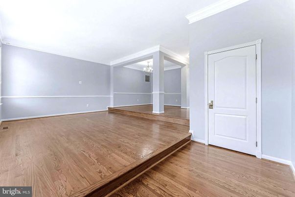 Chandelier, Empty room, Interior, Wood Texture Flooring