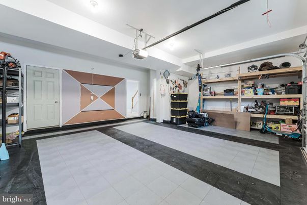 Garage, Interior
