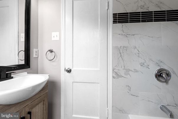 Bathroom, Interior, Marble Walls