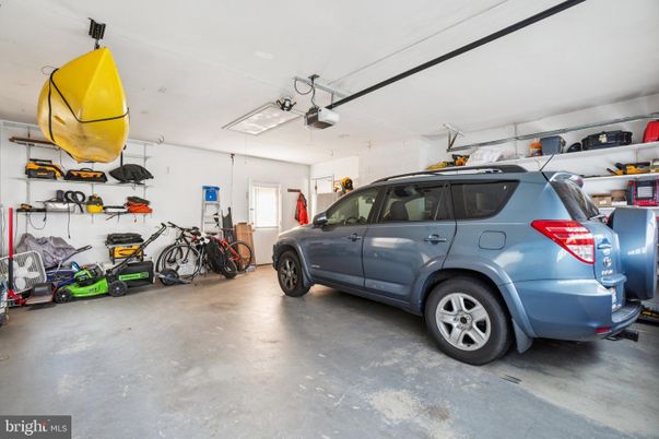Garage, Interior