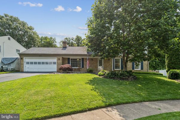 Attached, Exterior, Facade, Brick Facade, Ranch
