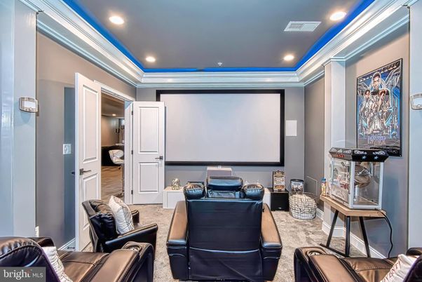 Interior, Projection Screen, Recessed Lighting, Theatre Room