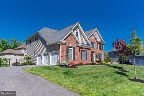 Attached, Exterior, Facade, Brick Facade, Farmhouse