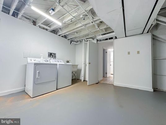 Interior, Washer