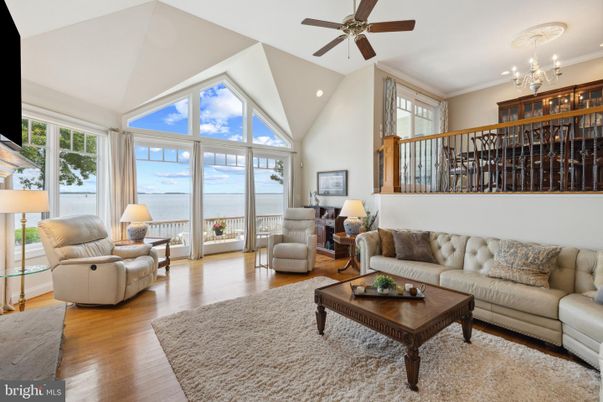 Interior, Living room, Recessed Lighting, Water, Wood Texture Flooring