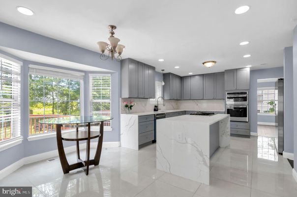 Chandelier, Interior, Kitchen, Recessed Lighting, Stainless Steel Appliances