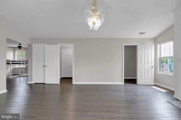 Chandelier, Empty room, Interior, Wood Texture Flooring