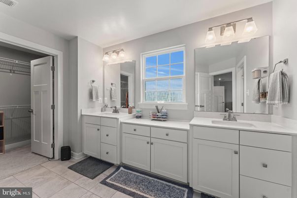 Bathroom, Dual Sink Vanities, Interior