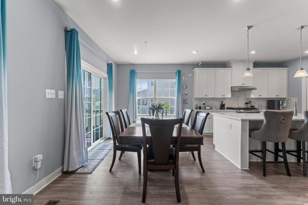 Dining room, Interior, Kitchen, Pendant Lights, Recessed Lighting, Wood Texture Flooring