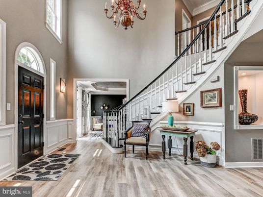 Chandelier, Interior, Wood Texture Flooring