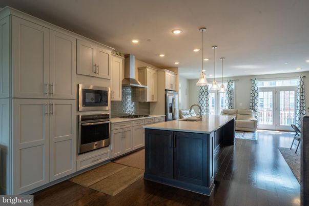 Interior, Kitchen, Living room, Pendant Lights, Recessed Lighting, Stainless Steel Appliances, Wood Texture Flooring