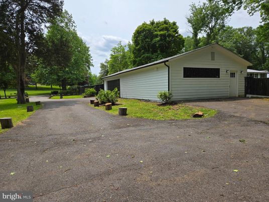 Backyard, Detached Garage, Exterior
