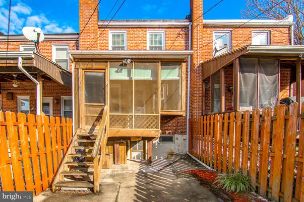 Exterior, Facade, Brick Facade, Rowhouse