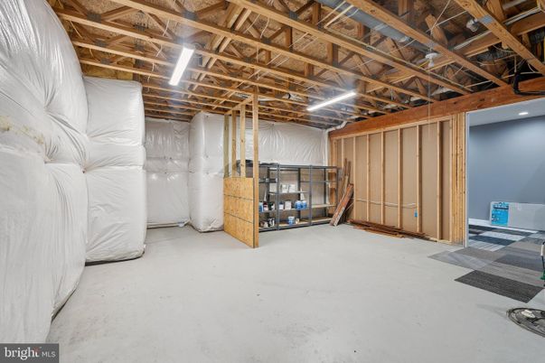 Empty room, Interior, Wooden Beams