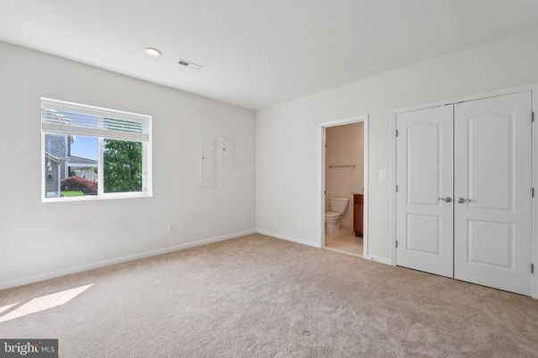 Bathroom, Empty room, Interior, Recessed Lighting