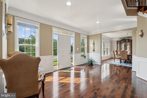Chandelier, Dining room, Interior, Recessed Lighting, Wood Texture Flooring