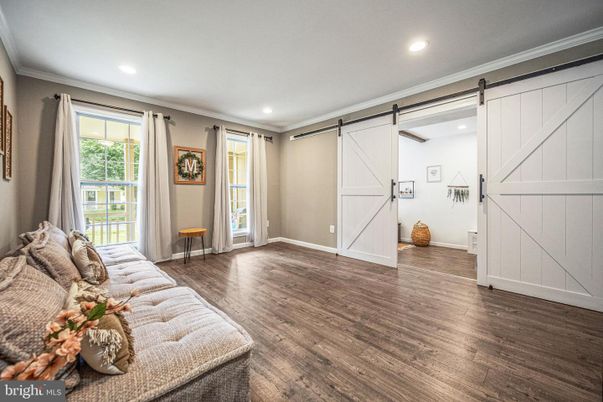 Interior, Recessed Lighting, Wood Texture Flooring
