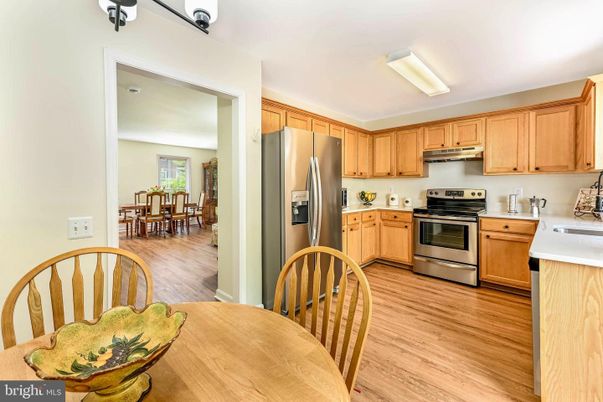 Dining room, Interior, Kitchen, Stainless Steel Appliances, Wood Texture Flooring