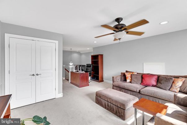 Interior, Living room, Pendant Lights, Recessed Lighting