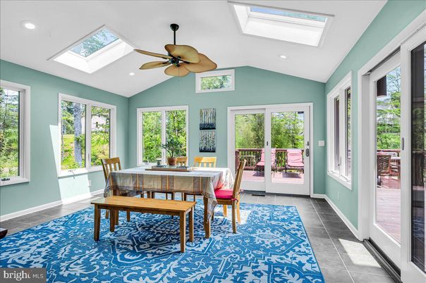Dining room, Interior, Recessed Lighting