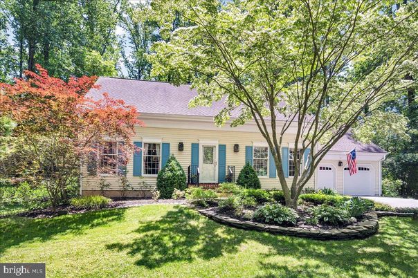 Detached Garage, Exterior, Facade, Cape Cod