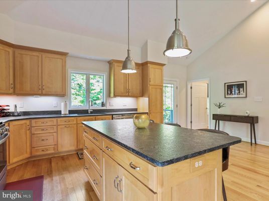 Interior, Kitchen, Pendant Lights, Wood Texture Flooring