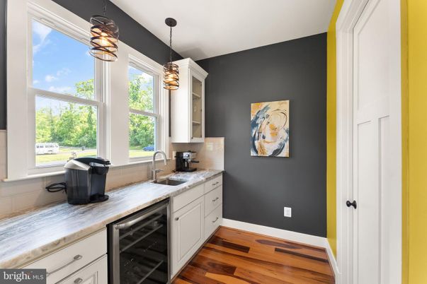 Interior, Kitchen, Pendant Lights, Wood Texture Flooring
