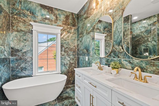 Bathroom, Dual Sink Vanities, Free Standing Baths, Glass Shower, Interior, Recessed Lighting