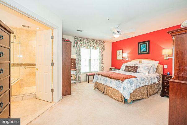 Bathroom, Bedroom, Glass Shower, Interior, Recessed Lighting