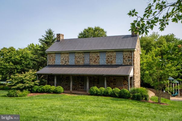 Backyard, Exterior, Facade, Georgian