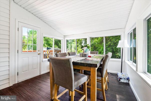 Dining room, Interior, Sun Room, Wood Texture Flooring