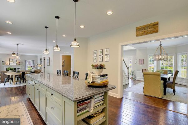 Chandelier, Dining room, Interior, Kitchen, Pendant Lights, Recessed Lighting, Wood Texture Flooring