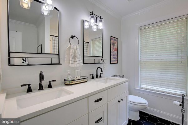 Bathroom, Dual Sink Vanities, Interior