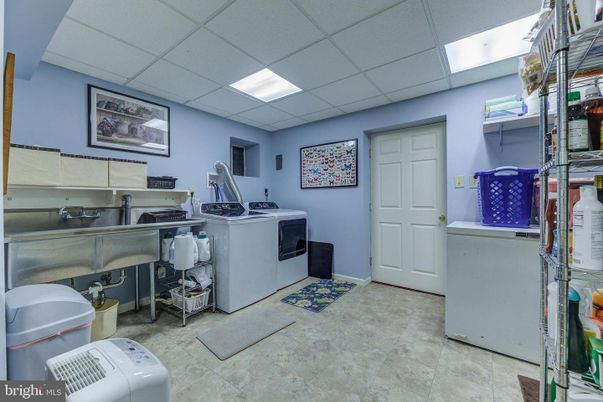 Interior, Washer