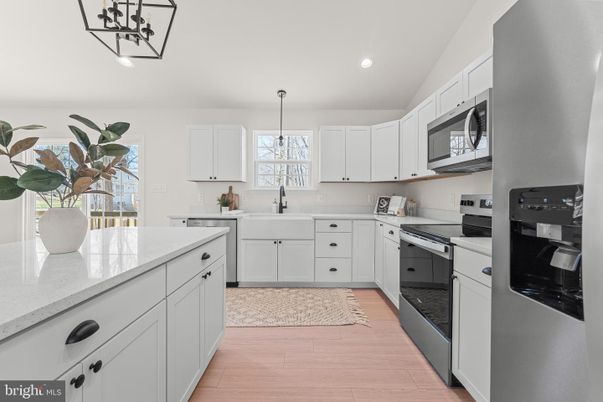 Interior, Kitchen, Pendant Lights, Recessed Lighting, Wood Texture Flooring