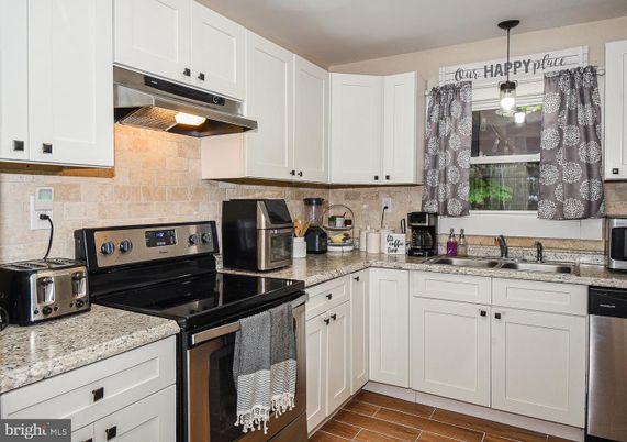 Interior, Kitchen, Pendant Lights, Stainless Steel Appliances, Wood Texture Flooring