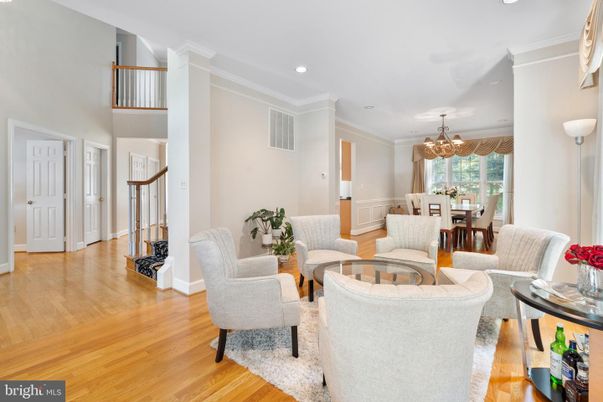 Chandelier, Dining room, Interior, Living room, Recessed Lighting, Wood Texture Flooring