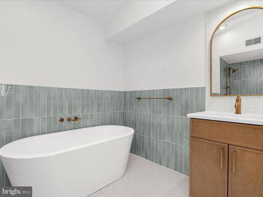 Bathroom, Free Standing Baths, Interior