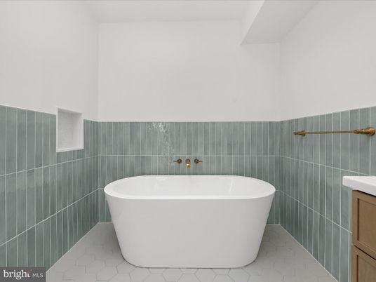 Bathroom, Free Standing Baths, Interior