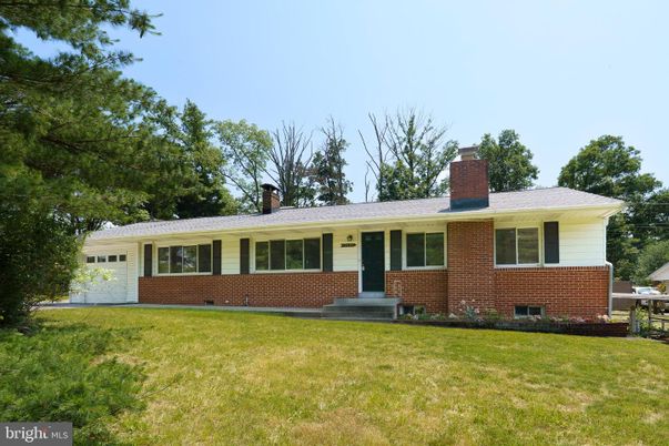 Attached, Exterior, Facade, Brick Facade, Ranch