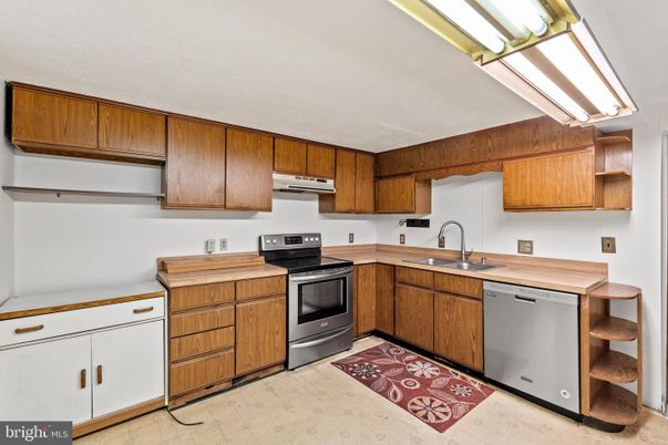 Interior, Kitchen, Stainless Steel Appliances