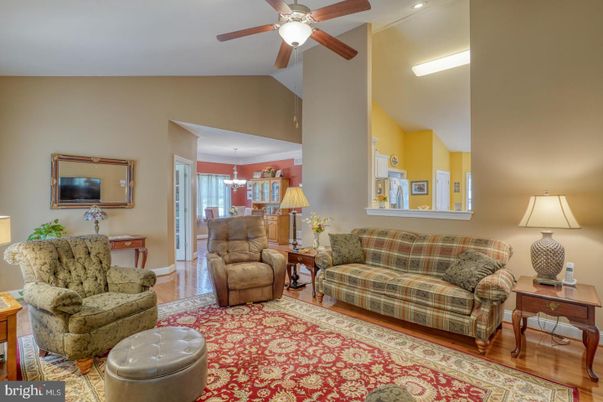 Chandelier, Dining room, Interior, Living room, Pendant Lights, Recessed Lighting, Wood Texture Flooring