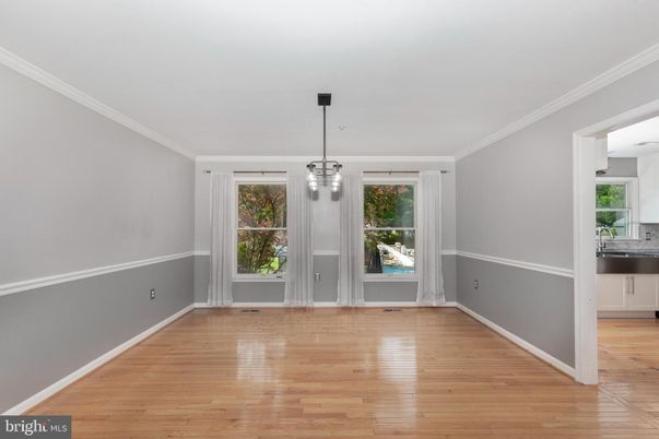 Empty room, Interior, Pendant Lights, Wood Texture Flooring