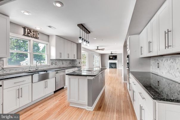 Interior, Kitchen, Pendant Lights, Recessed Lighting, Wood Texture Flooring