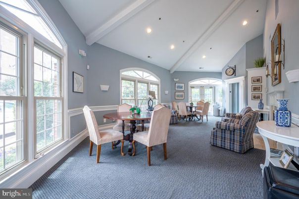 Dining room, Interior, Living room, Recessed Lighting