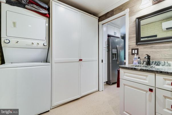 Interior, Utility Closets, Washer