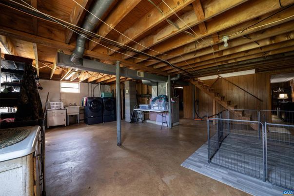 Interior, Washer, Wooden Beams
